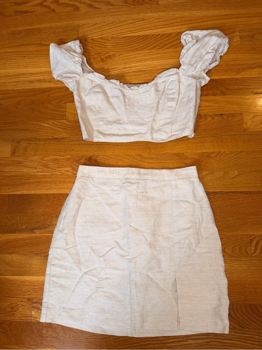 Wilfred Aritzia Linen Lyocell Puff Sleeve Crop Top Mini Skirt Set Size 4 M - Picture 2 of 16